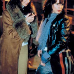Still of Gina Gershon and Juliette Lewis in Picture Claire 2001