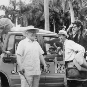 Still of Jeff Goldblum, Richard Attenborough, Laura Dern, Sam Neill and Martin Ferrero in Juros periodo parkas (1993)