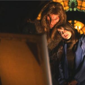 Still of Linda Hamilton and Ron Perlman in Beauty and the Beast 1987