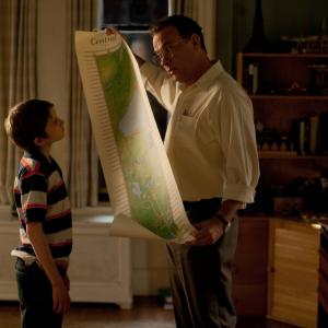 Still of Tom Hanks and Thomas Horn in Nepaprastai garsiai ir neitiketinai arti 2011