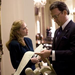 Still of Tom Hanks and Amy Adams in Charlie Wilson's War (2007)