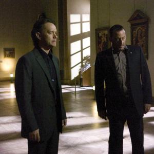 Still of Tom Hanks and Jean Reno in The Da Vinci Code 2006