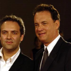 Tom Hanks and Sam Mendes at event of Road to Perdition (2002)