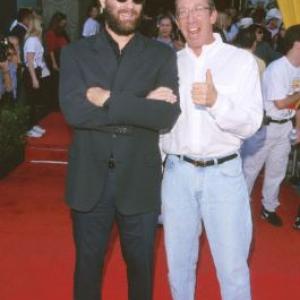 Tom Hanks and Tim Allen at event of Zaislu istorija 2 1999