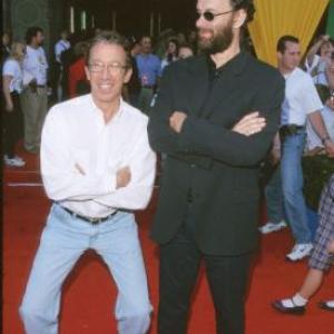 Tom Hanks and Tim Allen at event of Zaislu istorija 2 1999