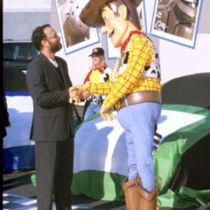 Tom Hanks at event of Zaislu istorija 2 1999