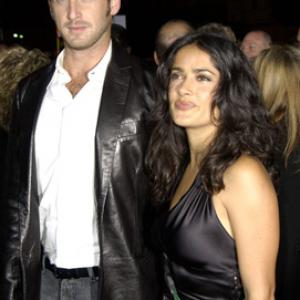 Salma Hayek and Josh Lucas at event of Wonderland (2003)