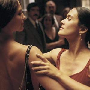 Still of Salma Hayek and Ashley Judd in Frida (2002)