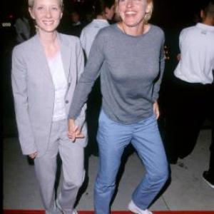 Anne Heche and Ellen DeGeneres at event of Eyes Wide Shut 1999