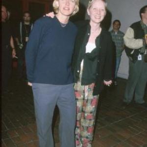 Anne Heche and Ellen DeGeneres at event of Austin Powers: The Spy Who Shagged Me (1999)