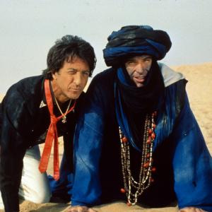 Still of Dustin Hoffman and Warren Beatty in Ishtar 1987