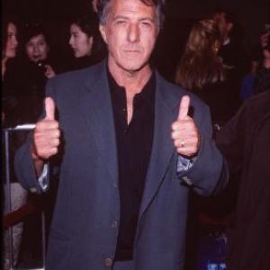 Dustin Hoffman at event of Sphere 1998