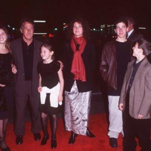 Dustin Hoffman at event of Titanikas 1997