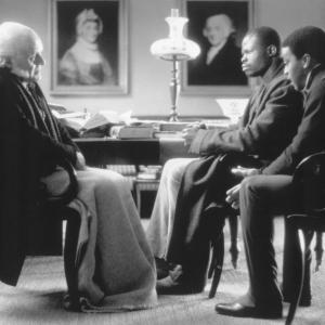 Still of Anthony Hopkins Djimon Hounsou and Chiwetel Ejiofor in Amistad 1997