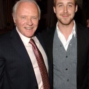 Anthony Hopkins and Ryan Gosling at event of Fracture 2007