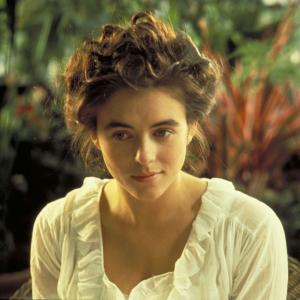 Still of Elizabeth Hurley in The Young Indiana Jones Chronicles 1992