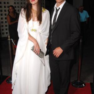 Milla Jovovich and Timothy Olyphant at event of A Perfect Getaway 2009