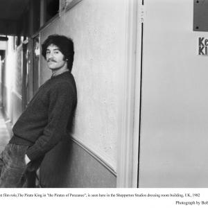 Kevin Kline outside dressing room Pirates of Penzance The 1982