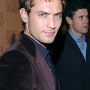 Jude Law at event of Closer (2004)
