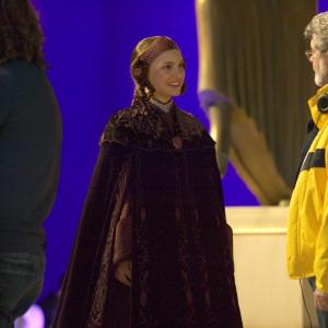 George Lucas and Natalie Portman in Zvaigzdziu karai Situ kerstas 2005