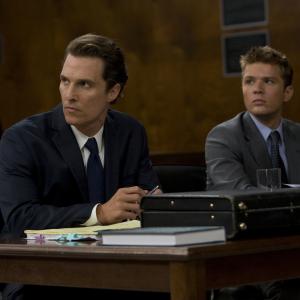 Still of Matthew McConaughey and Ryan Phillippe in Advokatas is Linkolno 2011