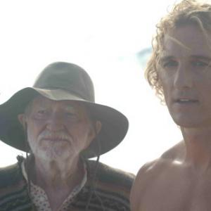 Still of Matthew McConaughey and Willie Nelson in Surfer Dude 2008