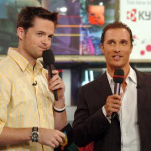 Matthew McConaughey and Damien Fahey at event of Total Request Live 1999