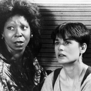 Still of Whoopi Goldberg and Demi Moore in Ghost (1990)