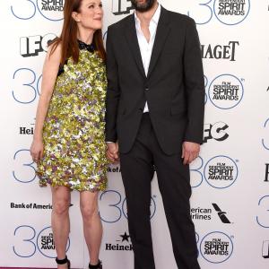Julianne Moore and Bart Freundlich at event of 30th Annual Film Independent Spirit Awards (2015)