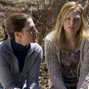 Still of Julianne Moore and Edie Falco in Freedomland (2006)