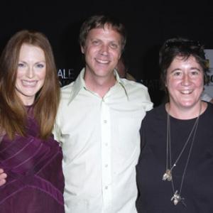 Julianne Moore, Todd Haynes and Christine Vachon at event of Far from Heaven (2002)