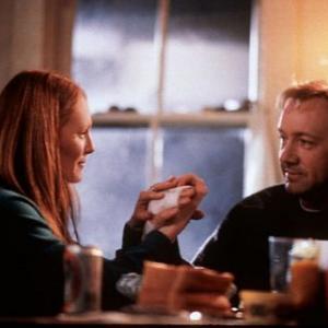 Still of Julianne Moore and Kevin Spacey in The Shipping News (2001)