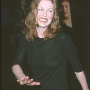 Julianne Moore at event of An Ideal Husband 1999