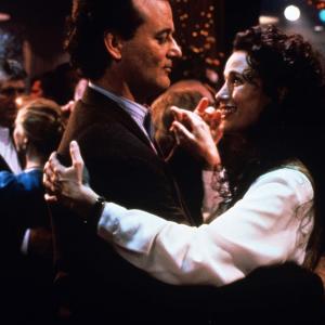Still of Bill Murray and Andie MacDowell in Svilpiko diena 1993