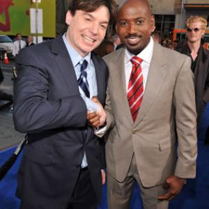 Mike Myers and Romany Malco at event of Meiles guru 2008