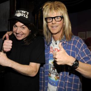 Mike Myers and Dana Carvey at event of 2008 MTV Movie Awards 2008