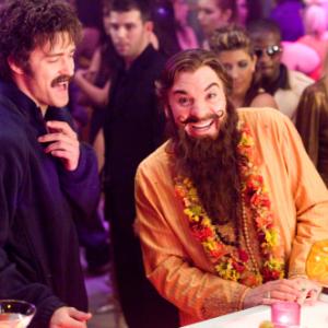 Still of Mike Myers and Justin Timberlake in Meiles guru 2008
