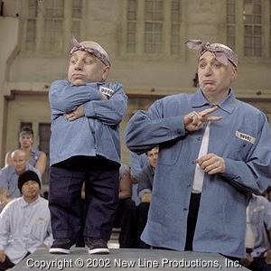Still of Mike Myers and Verne Troyer in Austin Powers in Goldmember 2002