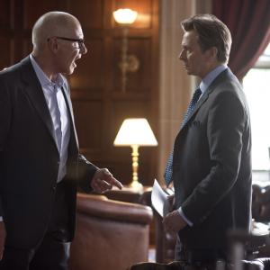 Still of Harrison Ford and Gary Oldman in Paranoia (2013)