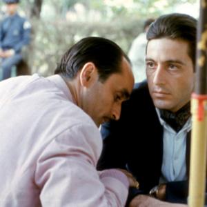 Still of Al Pacino and John Cazale in Krikstatevis II (1974)