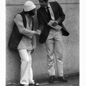 Still of Al Pacino and Tony Roberts in Serpico 1973