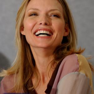 Michelle Pfeiffer at event of White Oleander (2002)