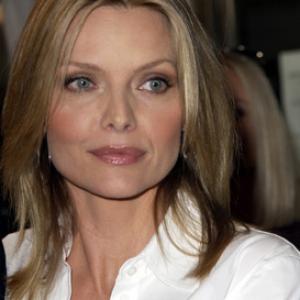Michelle Pfeiffer at event of White Oleander (2002)