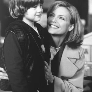 Still of Michelle Pfeiffer and Alex D Linz in One Fine Day 1996