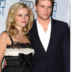Ryan Phillippe and Reese Witherspoon at event of Ties jausmu riba 2005