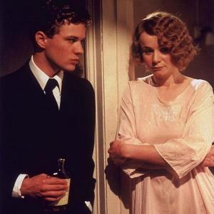 Still of Ryan Phillippe and Emily Watson in Gosford Park (2001)