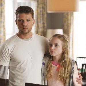 Still of Ryan Phillippe and Belle Shouse in Secrets and Lies 2015
