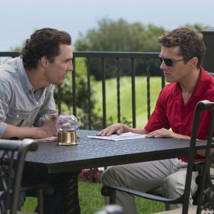 Still of Matthew McConaughey and Ryan Phillippe in Advokatas is Linkolno (2011)