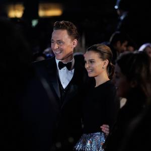 Natalie Portman and Tom Hiddleston at event of Toras Tamsos pasaulis 2013