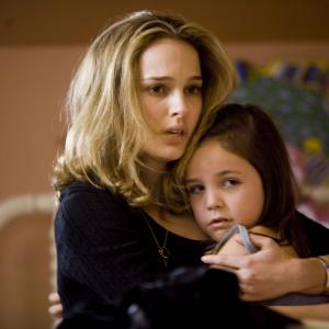 Still of Natalie Portman and Bailee Madison in Brothers 2009